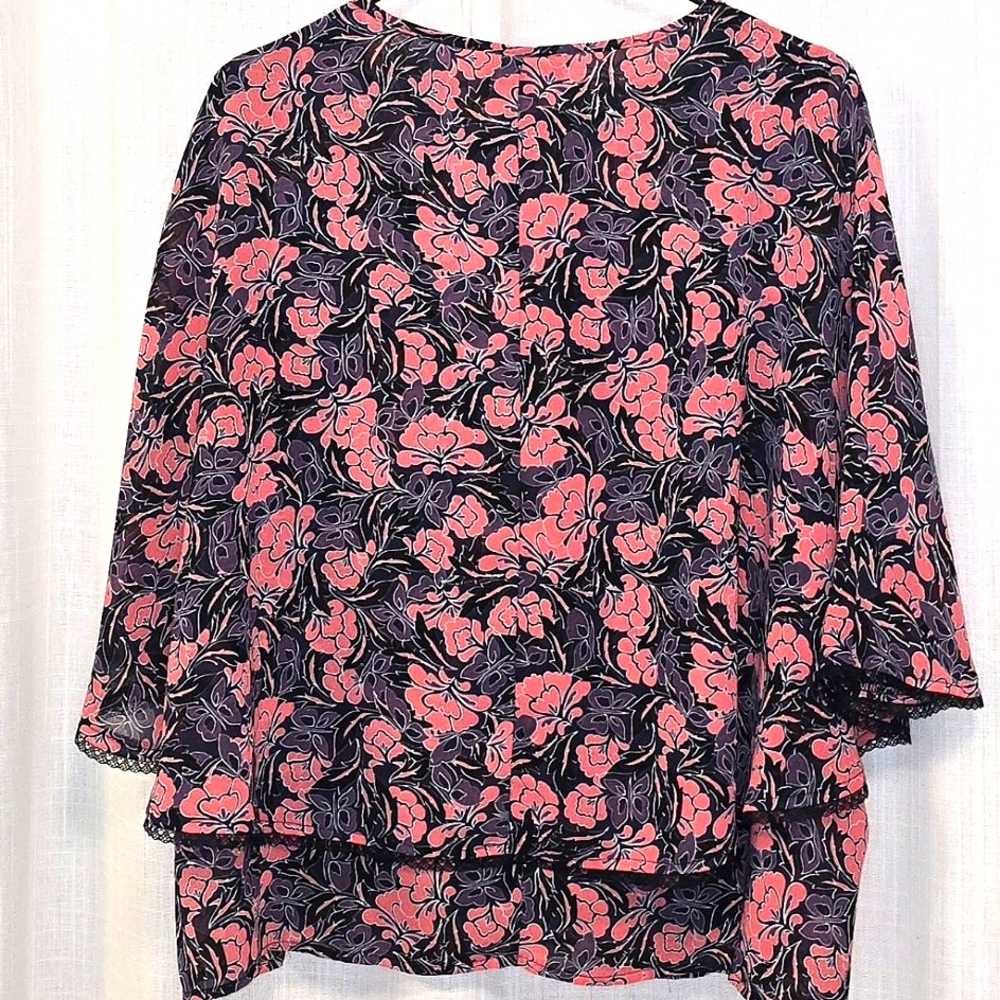 2/$30 Democracy Floral Pink and Black Women's Bouse Size L Mature